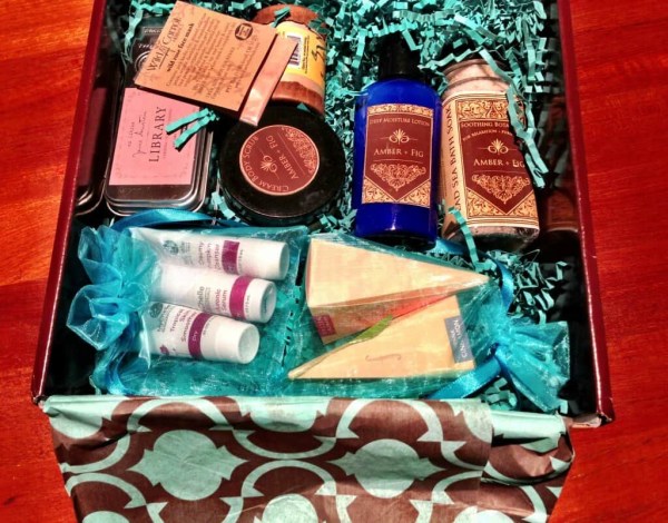 Mia Tempo Signature Box Review   September   Natural & Organic Spa & Beauty Subscription photo