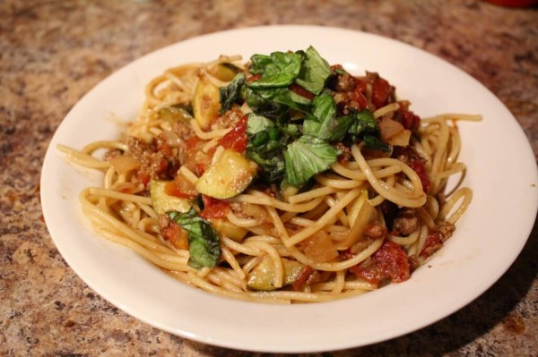 Tomato Garlic Ragu with Spaghetti