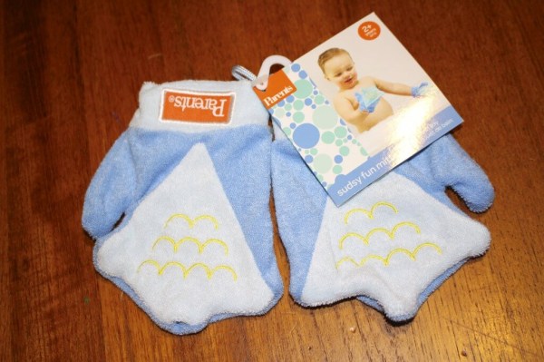  Manhattan Toy - Sudsy Fun Bath Mitts Fish 