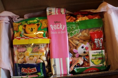July Oishiibox Review – Kawaii Snack & Fun Subscription!