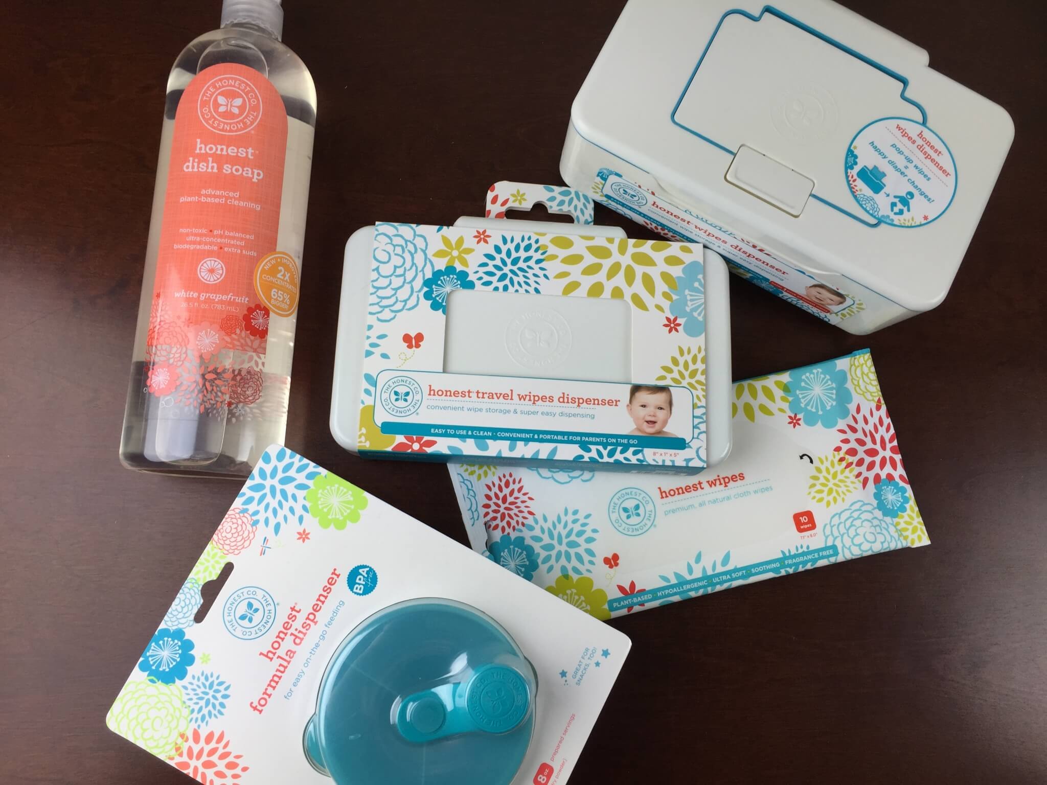 https://hellosubscription.com/wp-content/uploads/2015/04/honest-company-baby-wipes-holders.jpg?quality=90&strip=all