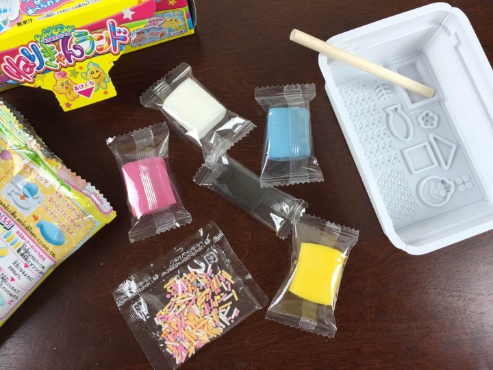 Japan candy box june 2015 IMG_2922