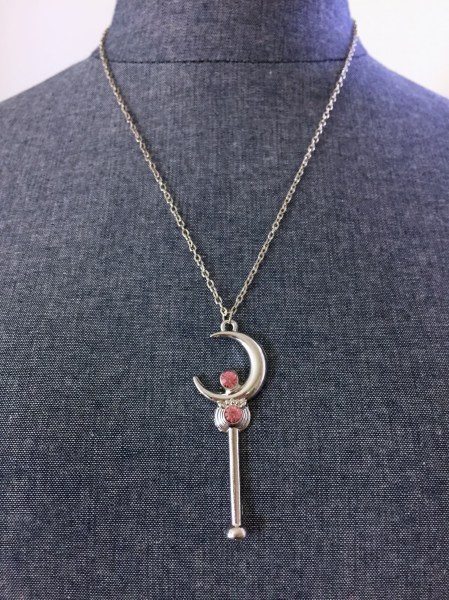 gamer girl monthly july 2015 sailor moon necklace