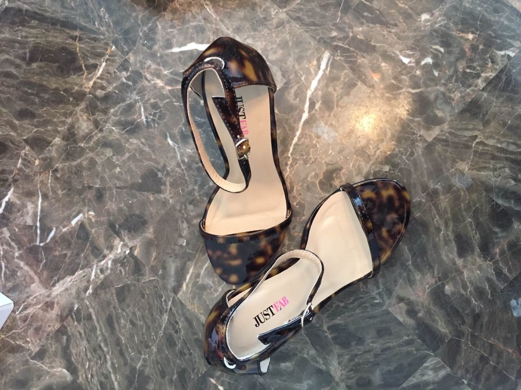 JustFab Reviews Get All The Details At Hello Subscription!