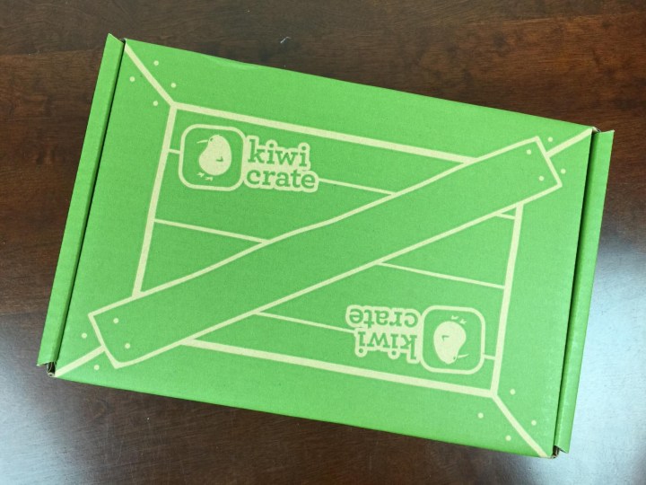 kiwi crate august 2015 box