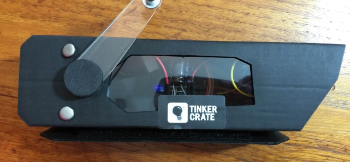 Tinker Crate Review & Coupon – Hand Crank Flashlight