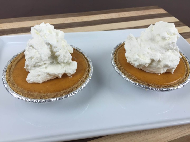 plated thanksgiving pumpkin pie cheesecakes