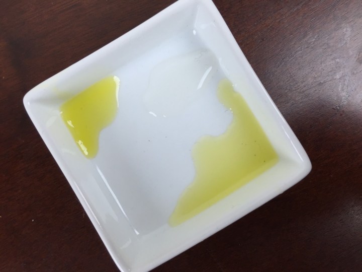 Eat Feed Love Taste Club December 2015 oil vinegar samples