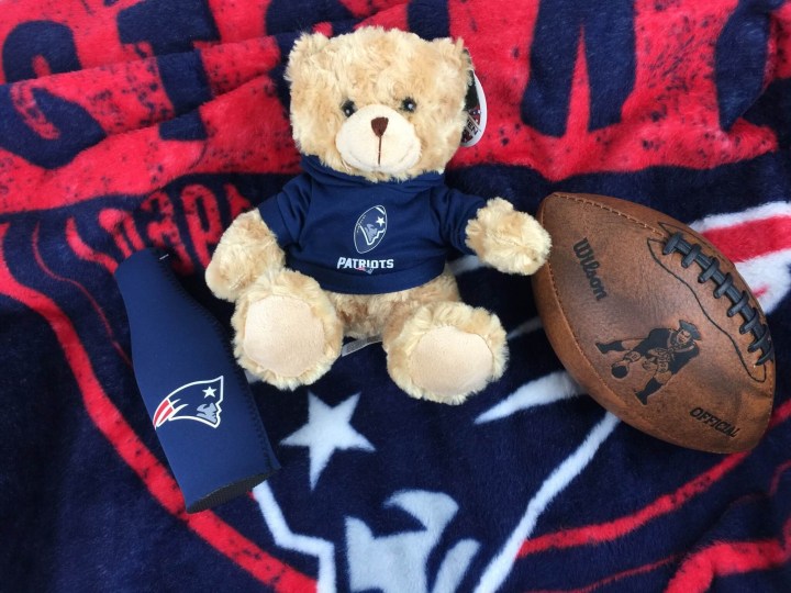 Game Day Box Sports Fan Subscription Box Review December 2015 Hello