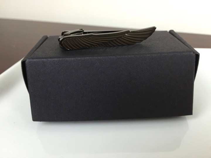 Gentleman's Box December 2015 angel wing
