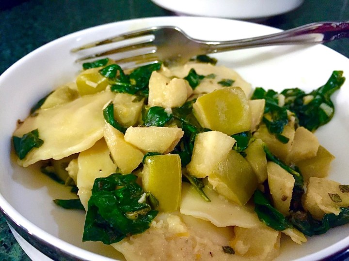 hello fresh vegetarian jan 2016 Butternut Squash Agnolotti with Apples, Spinach, and Sage-Brown Butter Sauce