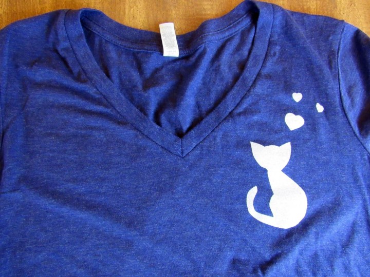 "Cats are Love" Shirt Limited -Edition Design