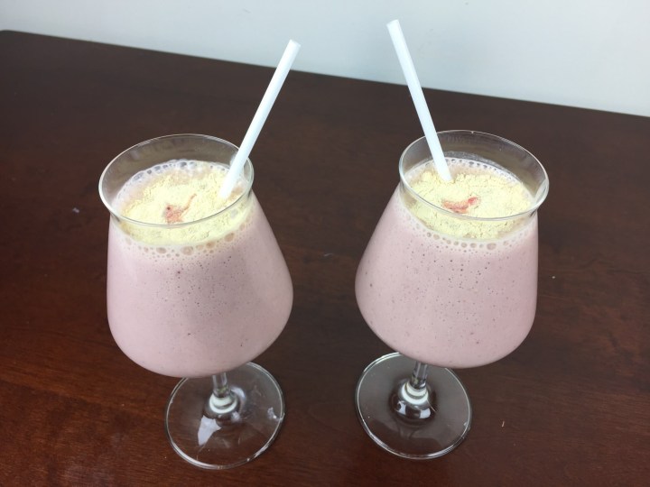 Strawberry Malt Smoothie With Yogurt and Oats