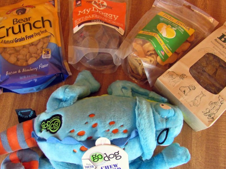 Everday Treats and Toy Subscription Care Package by Daisy-Care: February 2016