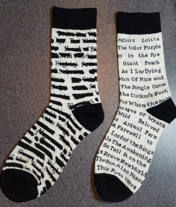 OwlCrate_March2016_socks2