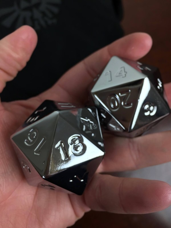 loot crate dx april 2016 20 sided cooling dice