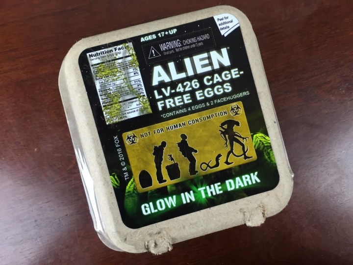 NECA Alien LV-426 Cage-Free Eggs (Glow in the Dark Version) Review 