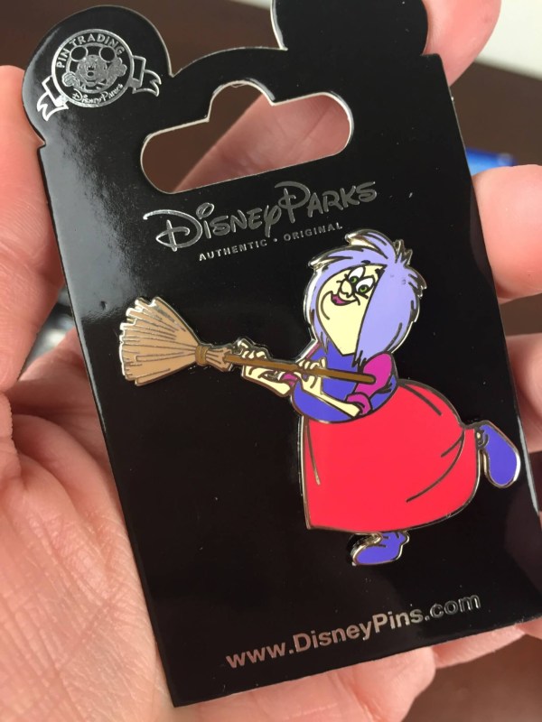 Disney Park Pack Pin Trading Box July 2016 review