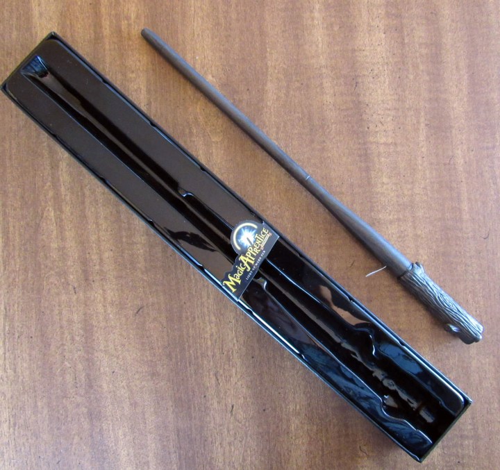 Magic Apprentice Workshop Light-Up Wand Pen