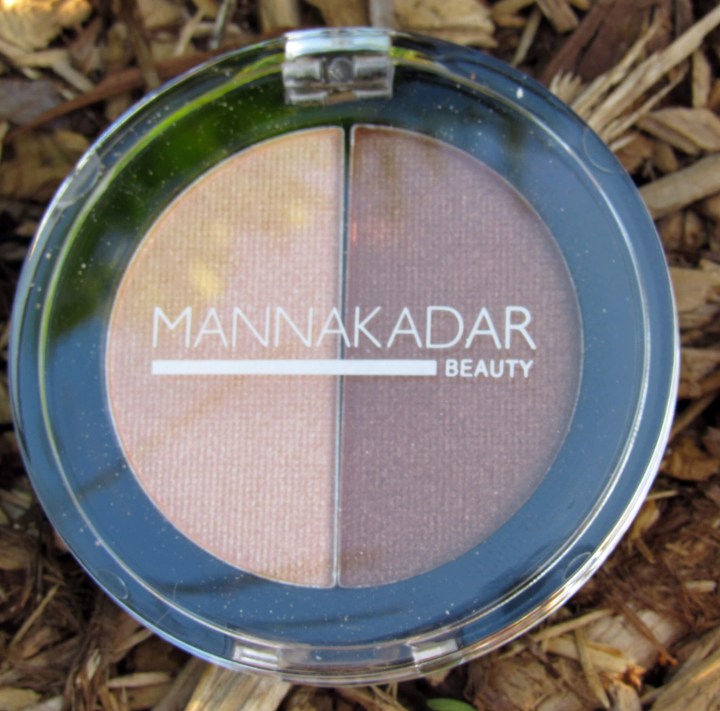 MannaKadar Bronzer Highlighter