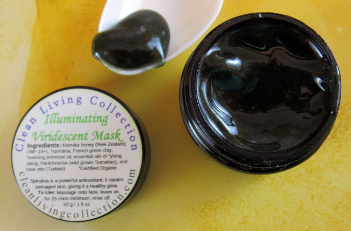 Clean Living Collection Illuminating Iridescent Mask