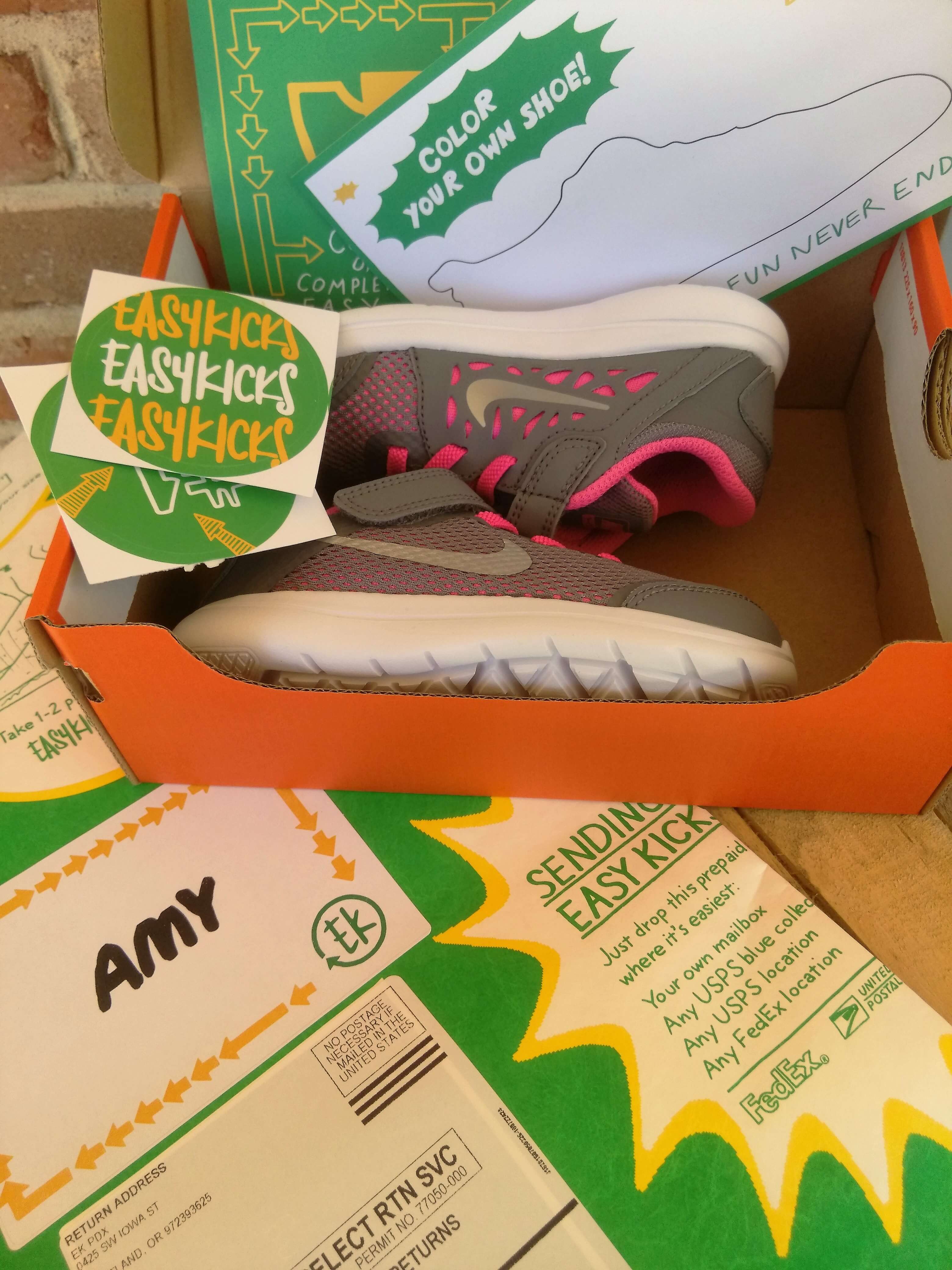 EasyKicks Subscription Box Review & Coupon October 2016 Hello