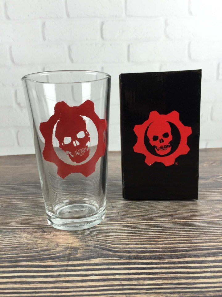 loot-crate-gears-of-war-limited-edition-crate-october-2016-14