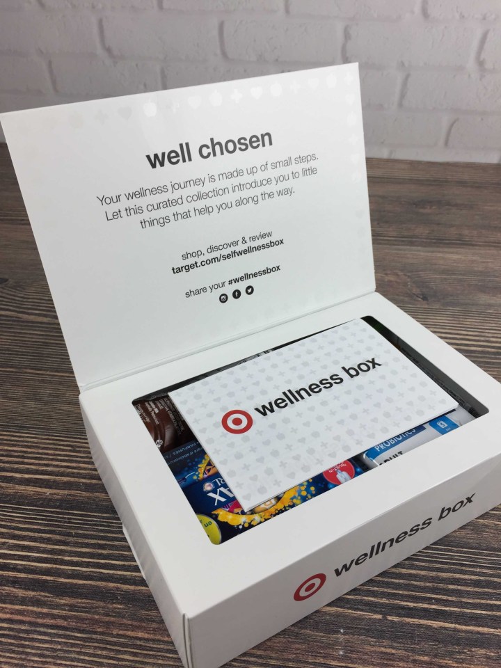 target-wellness-box-november-2016-unboxing