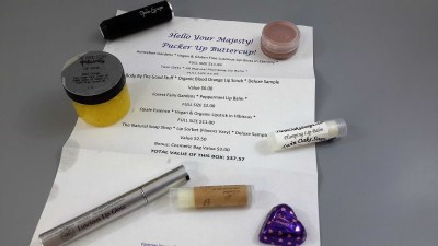 Imperial Glamour Beauty Box February 2017 Subscription Box Review – Pucker Up Buttercup!