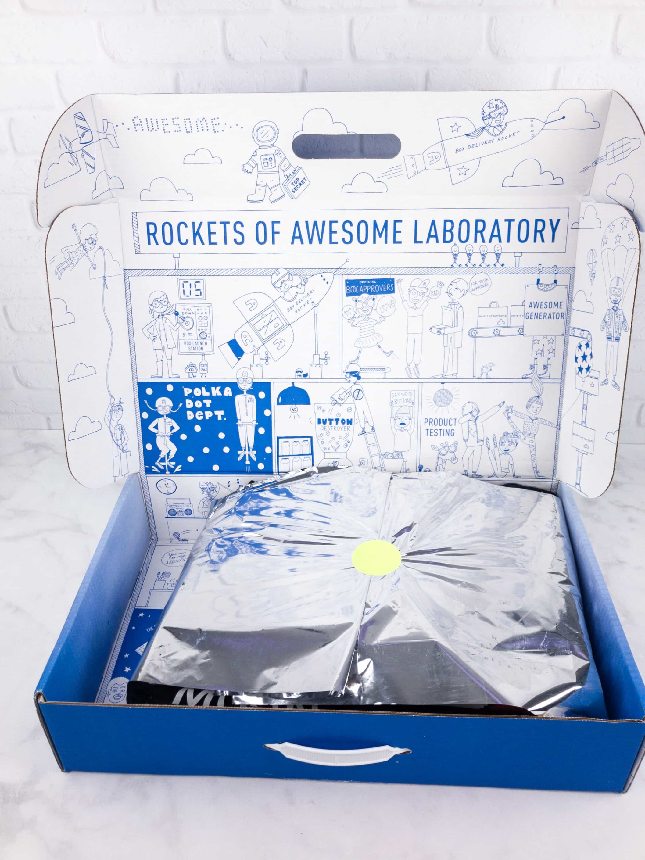 Rockets of Awesome Winter 2017 Subscription Box Review - Boys! - Hello ...