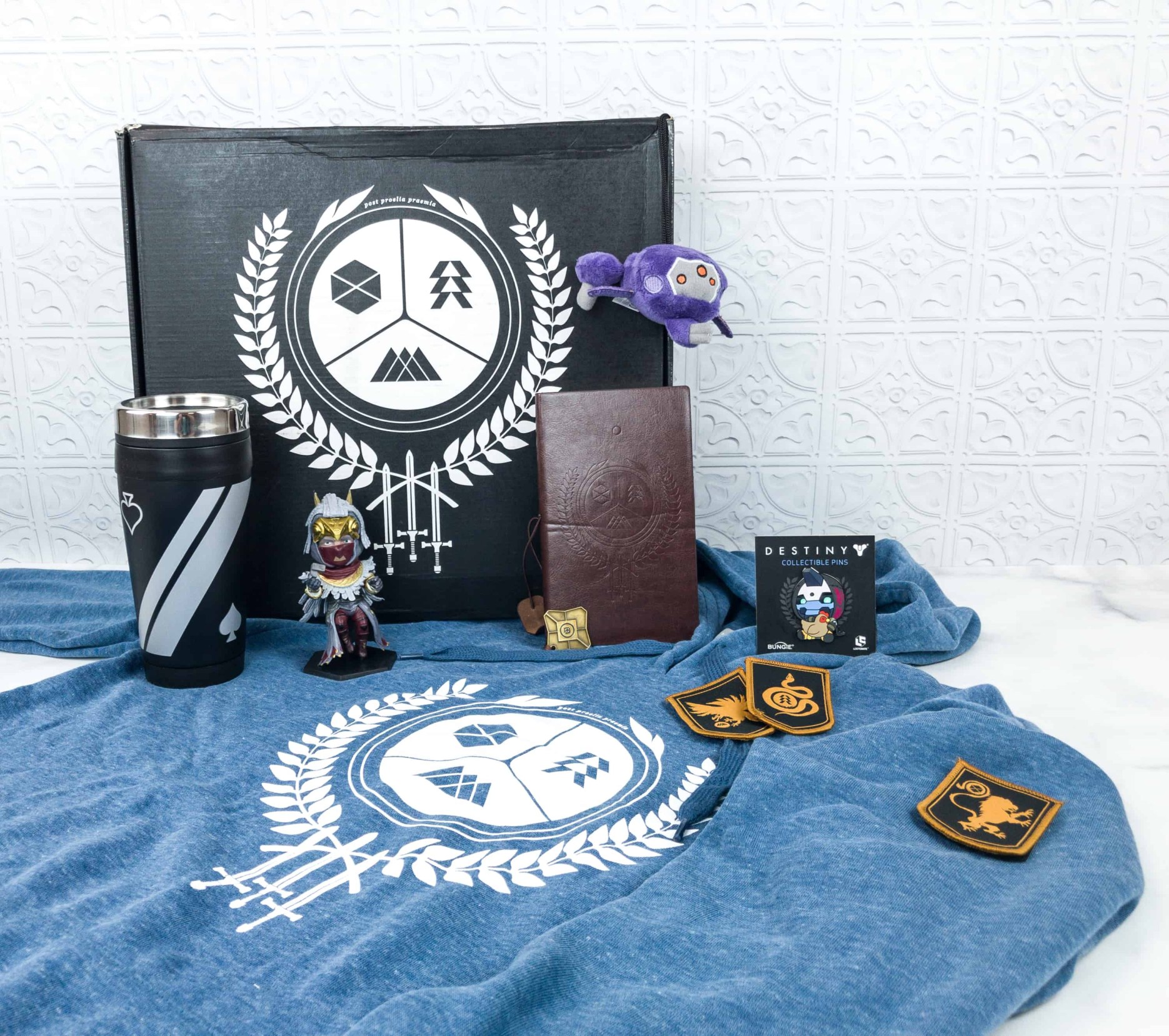 Loot Crate Destiny 2 Limited Edition Crate Review Hello Subscription