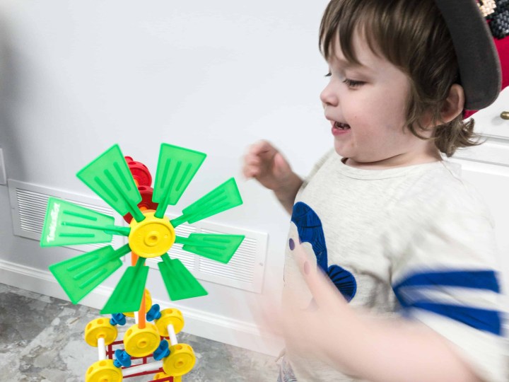 Amazon STEM Toy Club July 2018 Subscription Box Review 3 to 4 Year