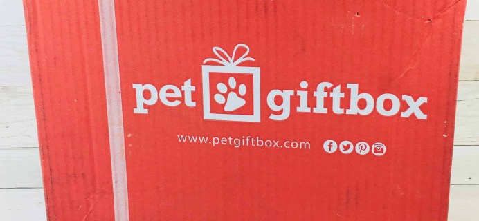 PetGiftBox Cat August 2018 Subscription Box Review + 50% Off Coupon