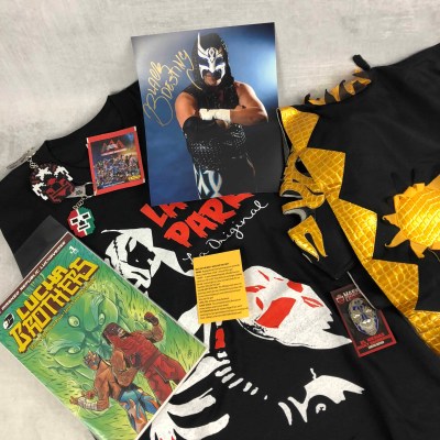 Lucha Loot Subscription Box Review & Coupon – August-September 2018