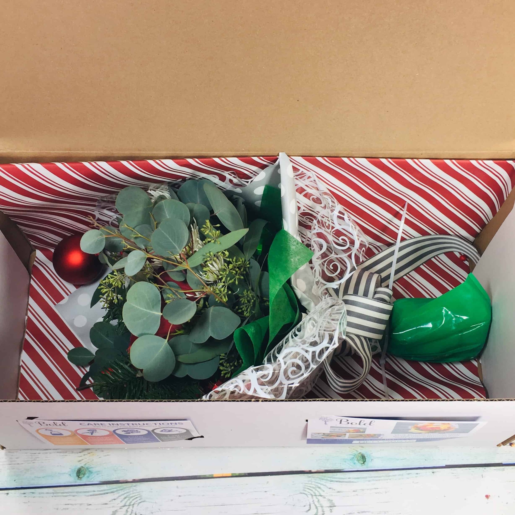 Bold Blossoms December 2018 Subscription Box Review + Coupon Hello