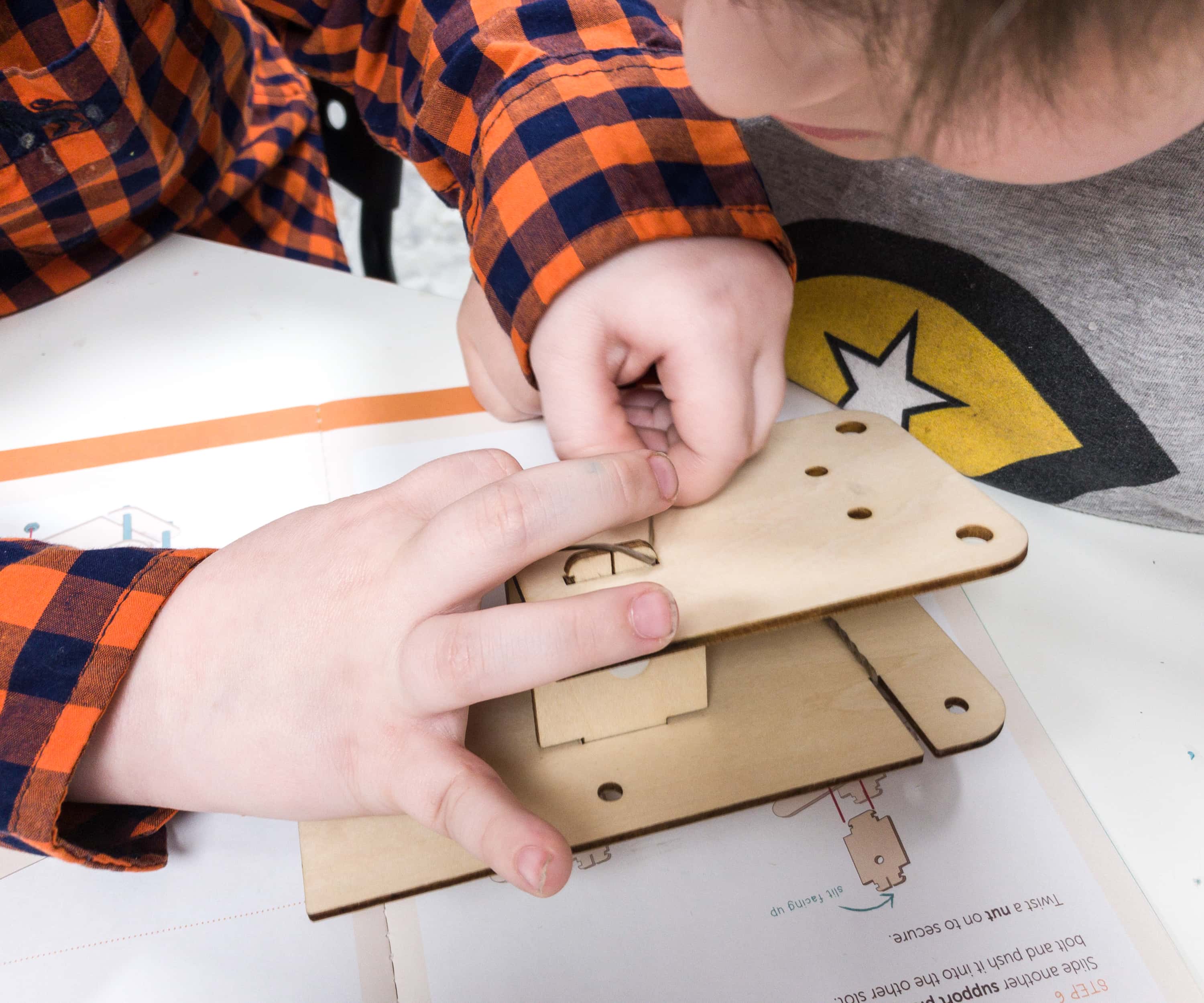 Kiwi Crate March 2019 Review & 40 Off Coupon PUSH AND PULL TOYS