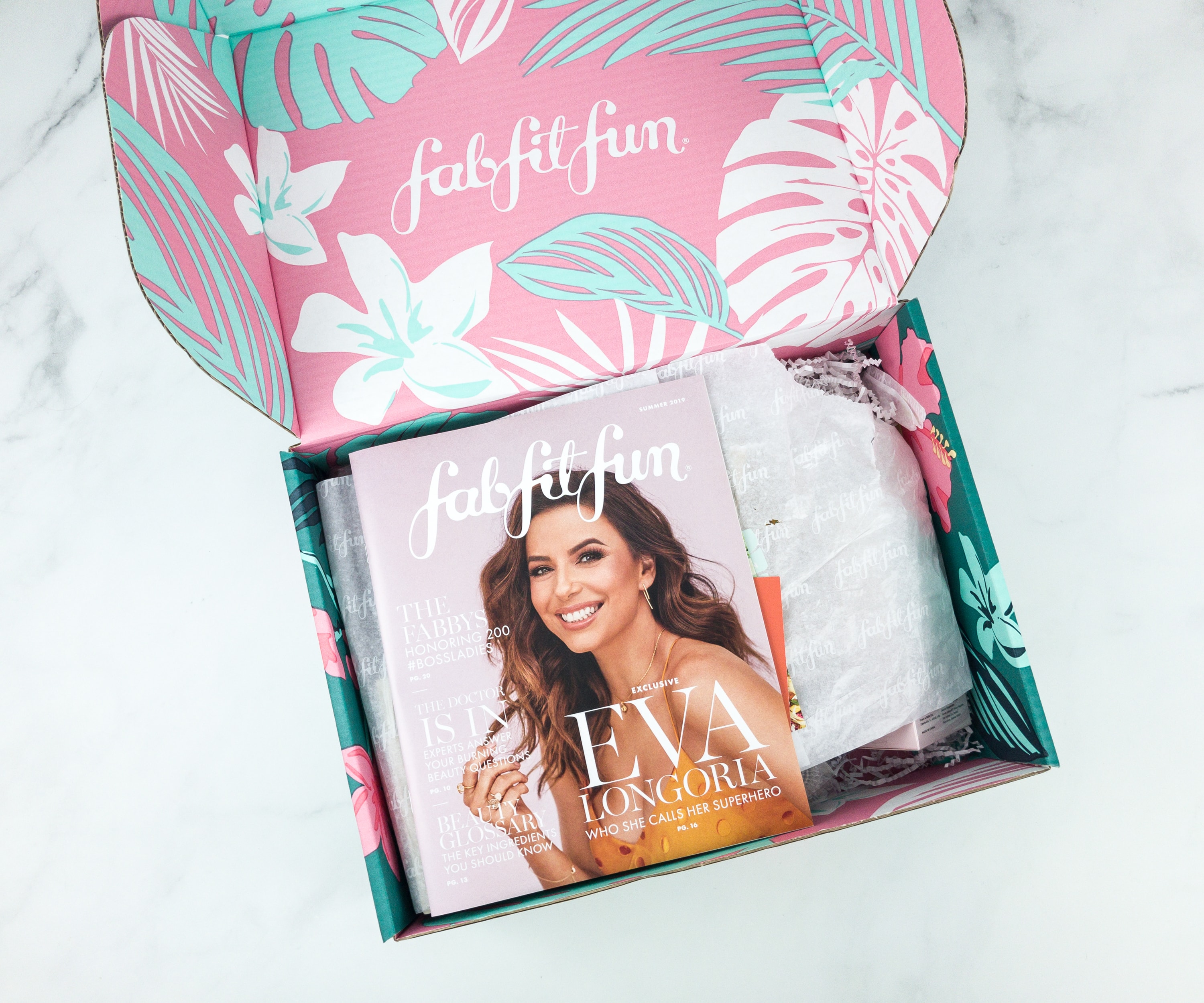 https://hellosubscription.com/wp-content/uploads/2019/05/30084126/fabfitfun-box-summer-2019-2.jpg?quality=100