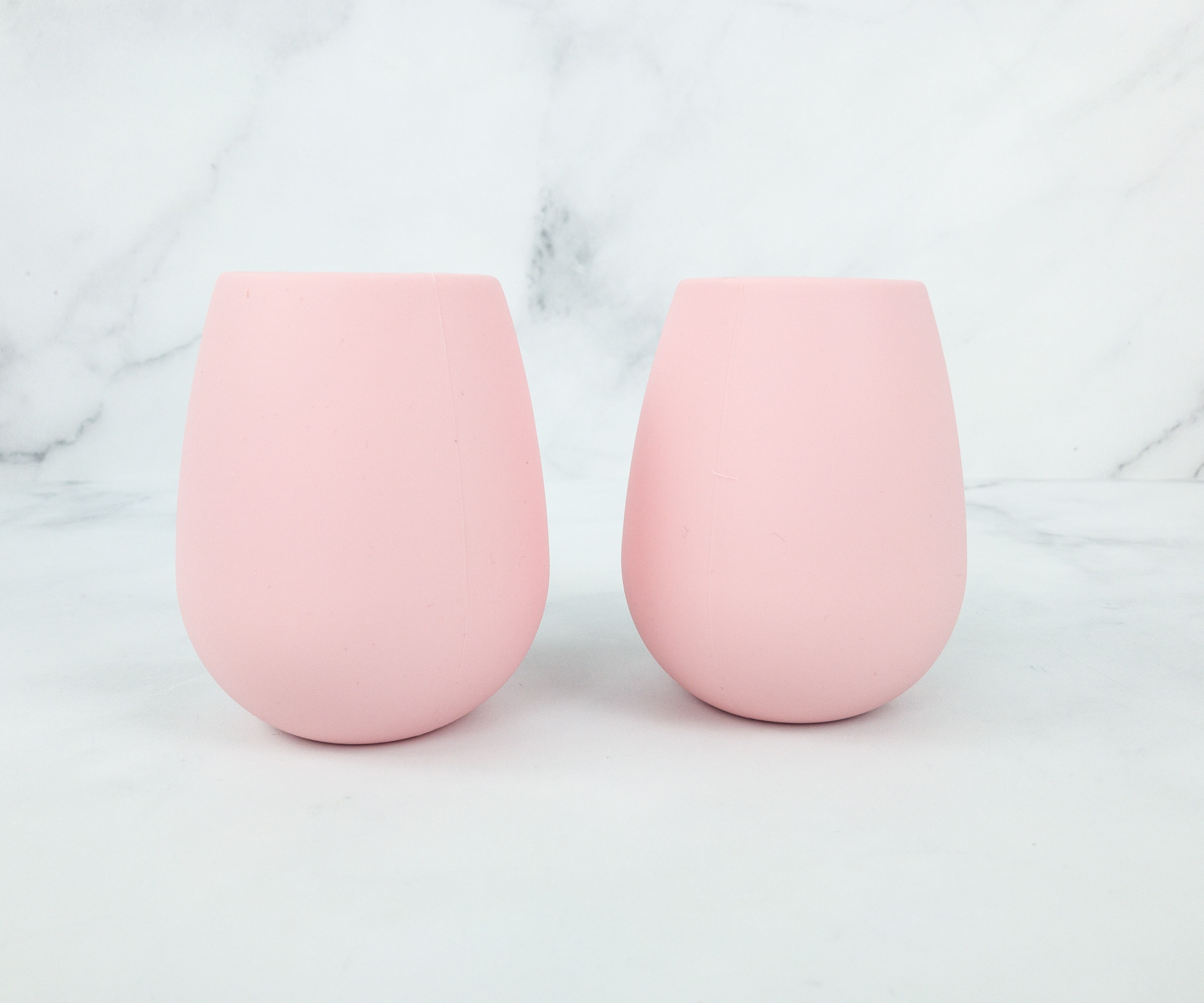 Odeme Pink What a Pair Set of 2 Silicone Travel Stemless Wine Glasses and  Case