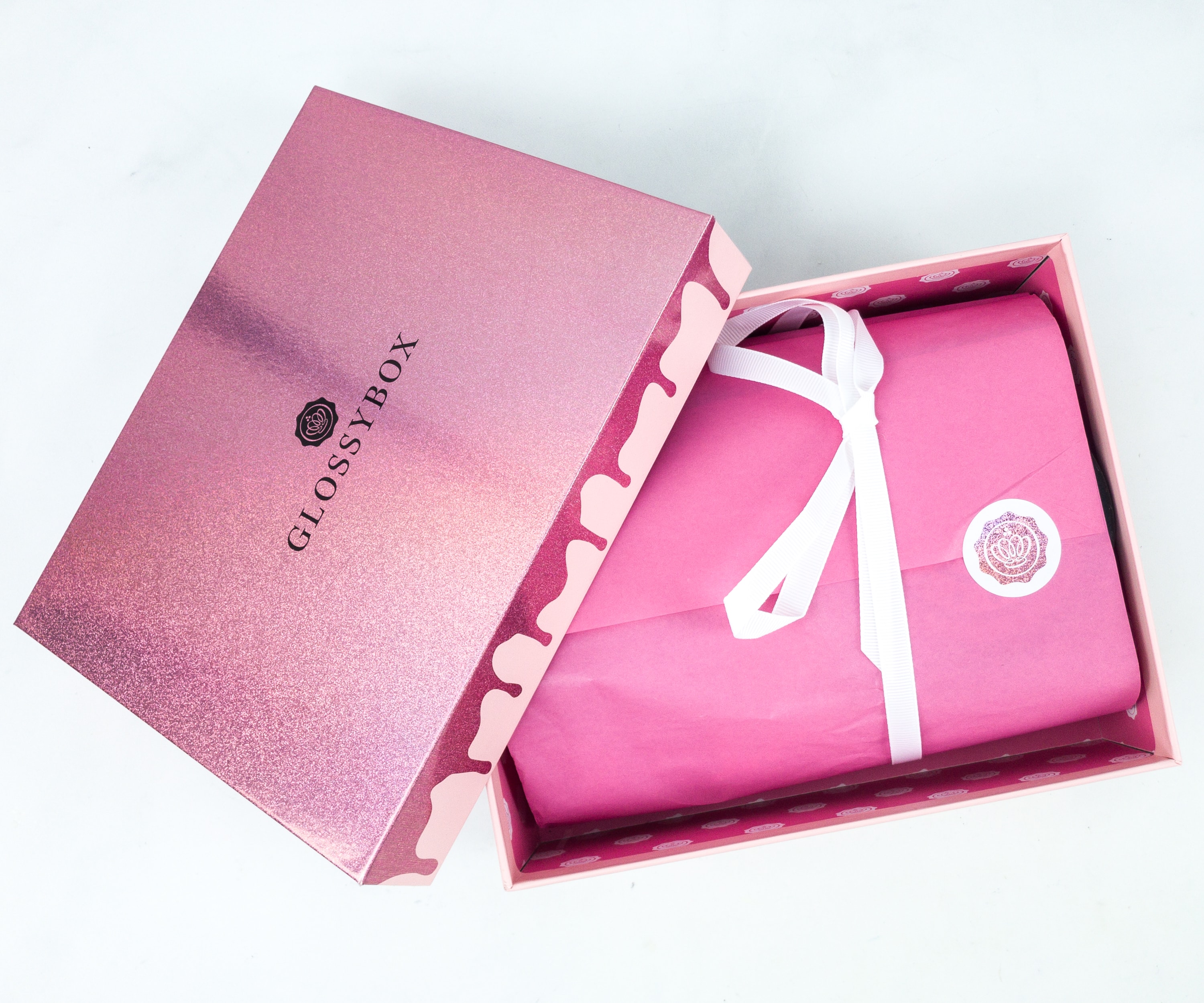 Glossybox august 2025 2019 beauty box