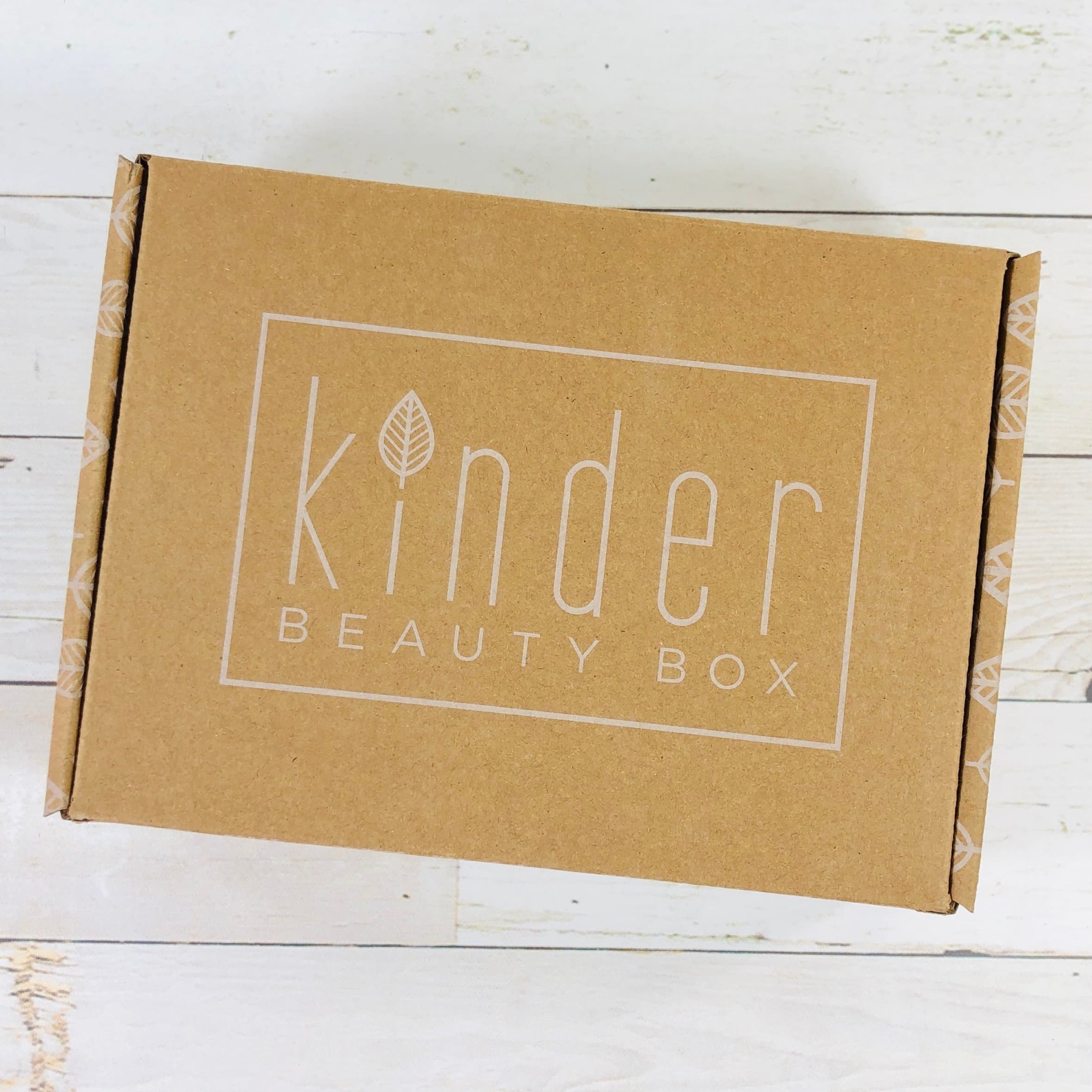 Kinder Beauty Box April 2020 Review + Coupon! Hello Subscription