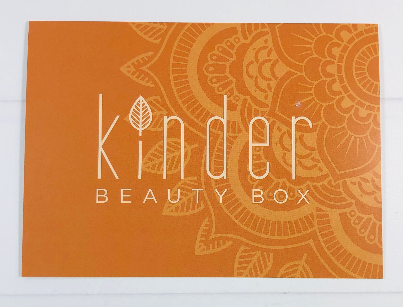 Kinder Beauty Box Review + Coupon Kinder Faves Collection Hello