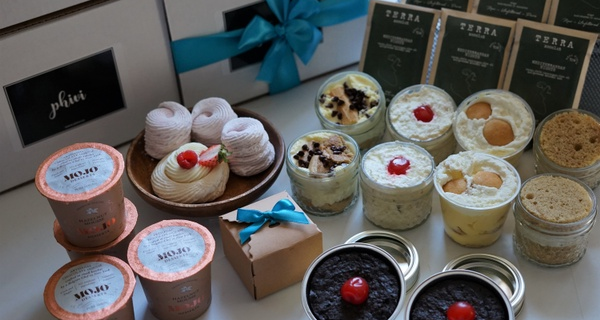 Phivi Artisanal Desserts Box – Review? Dessert Subscription!