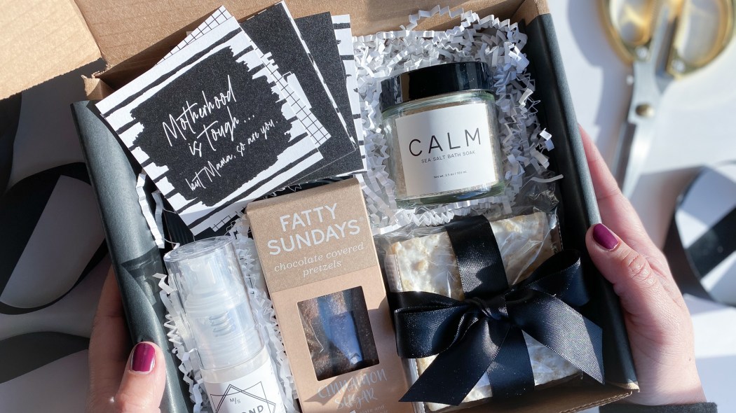 Bump Boxes: The PERFECT gift for a Mom-To-Be - Kassy On Design