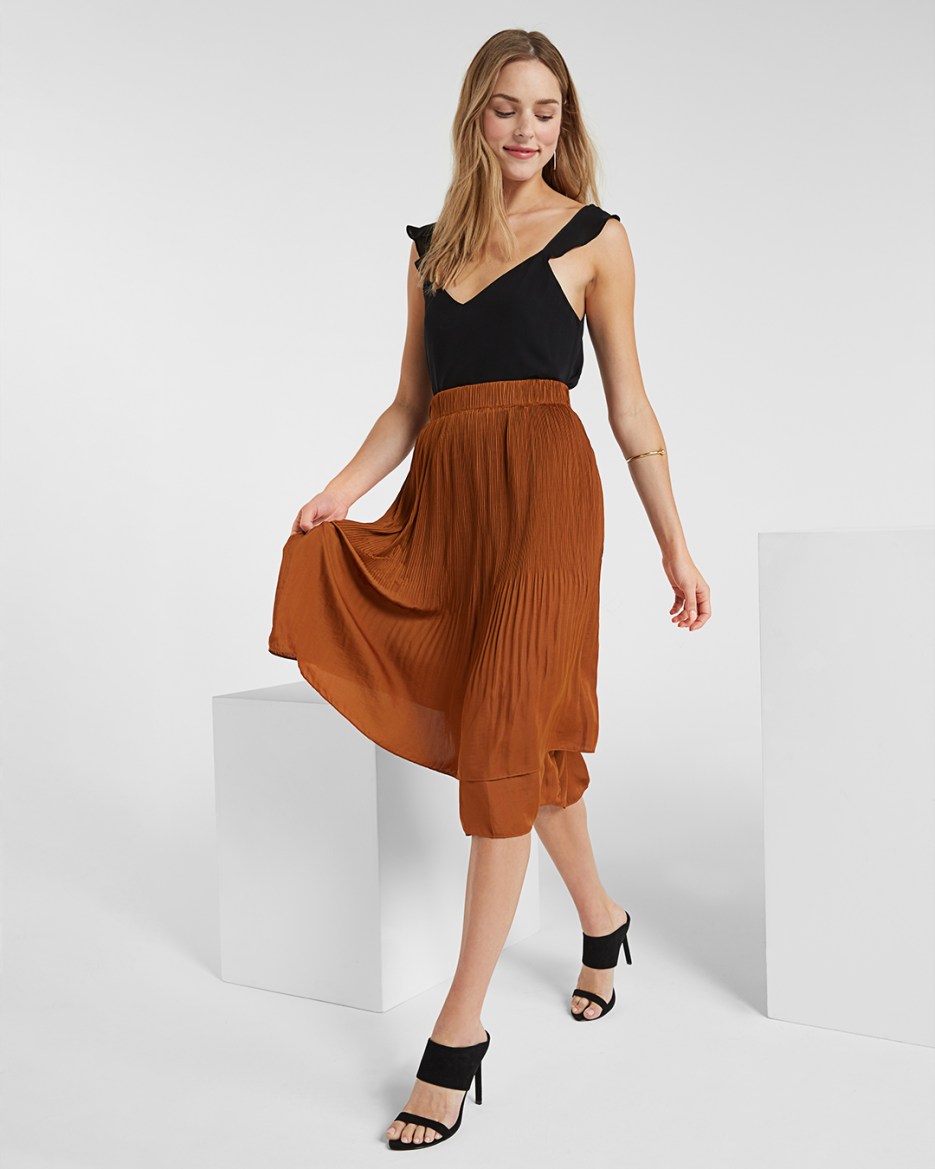 The 13 Best Women's Clothing Subscription Boxes in 2021 Hello