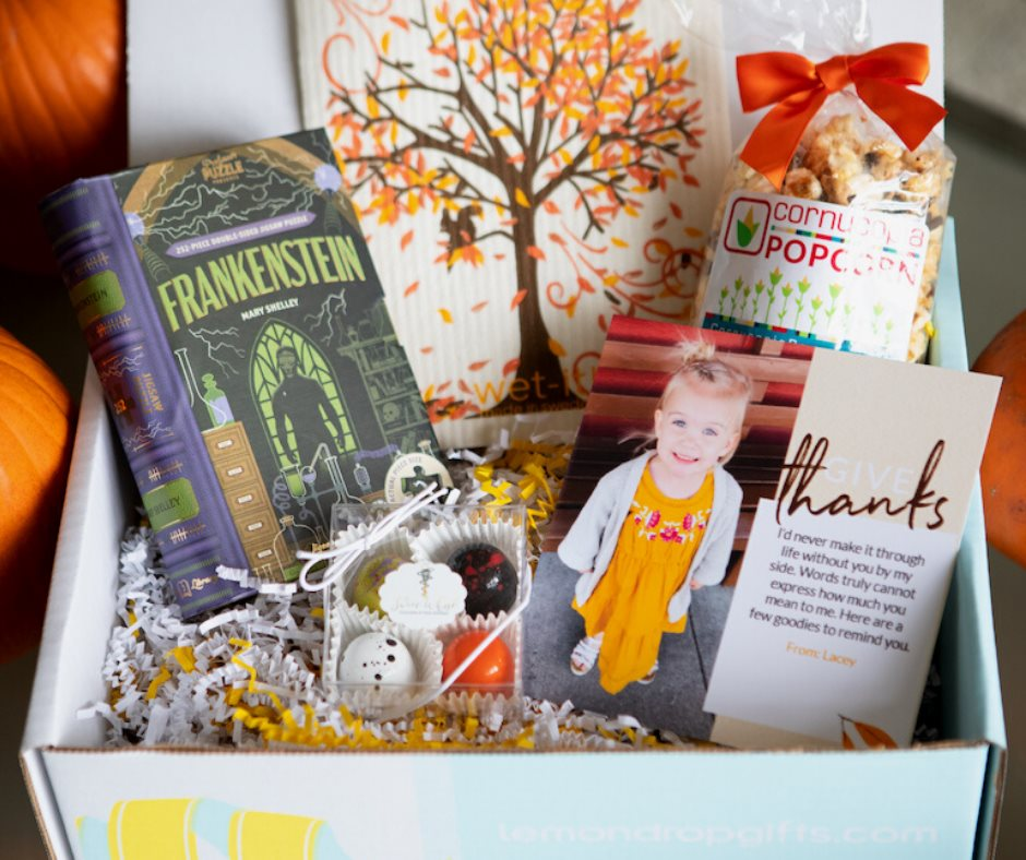 20+ Gifts for Grandparents - Lemon Stripes