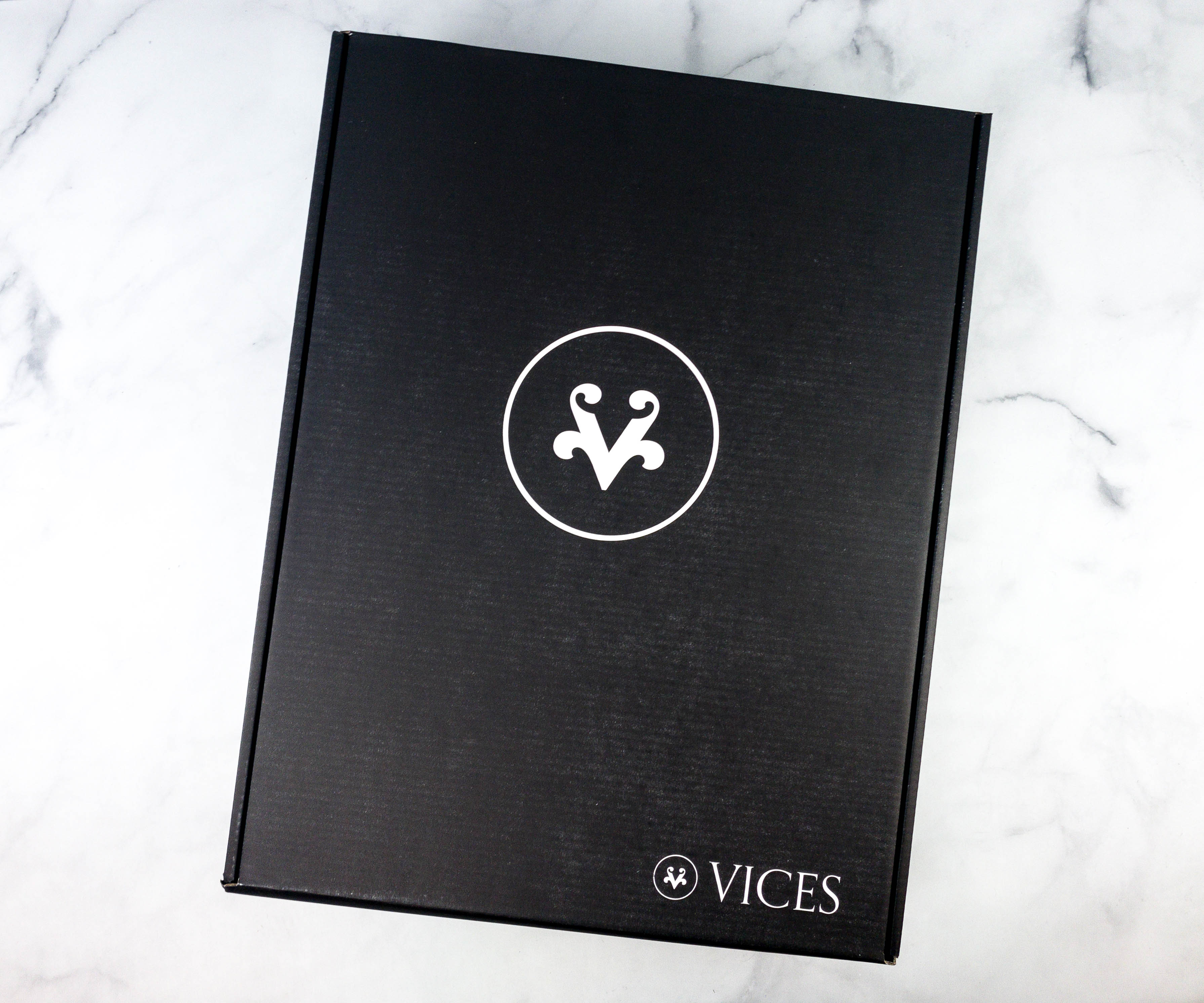 Vices Review + Coupon Advent Calendar December 2020 Hello Subscription