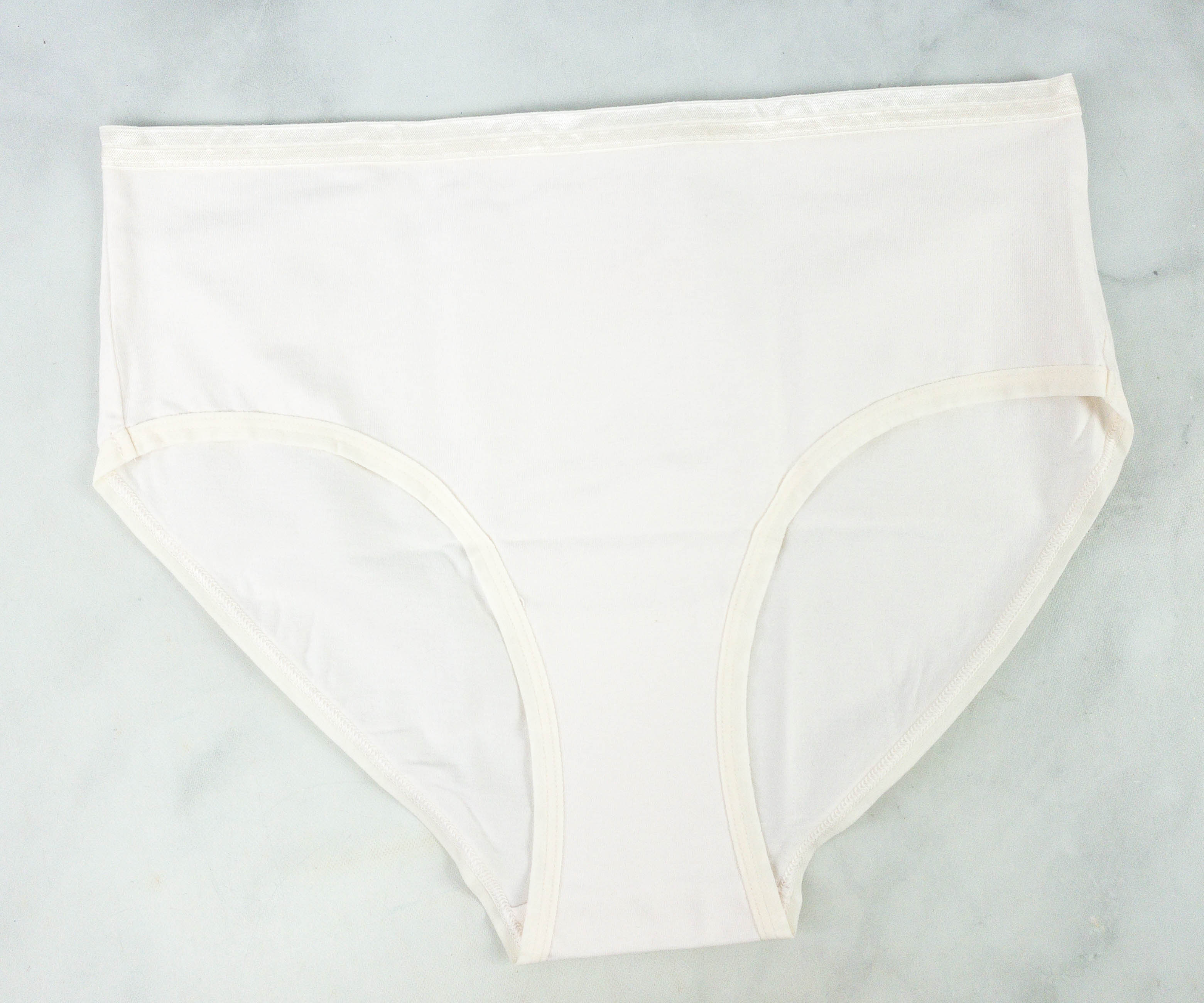 Knickey Review - Organic Underwear Basics - hello subscription