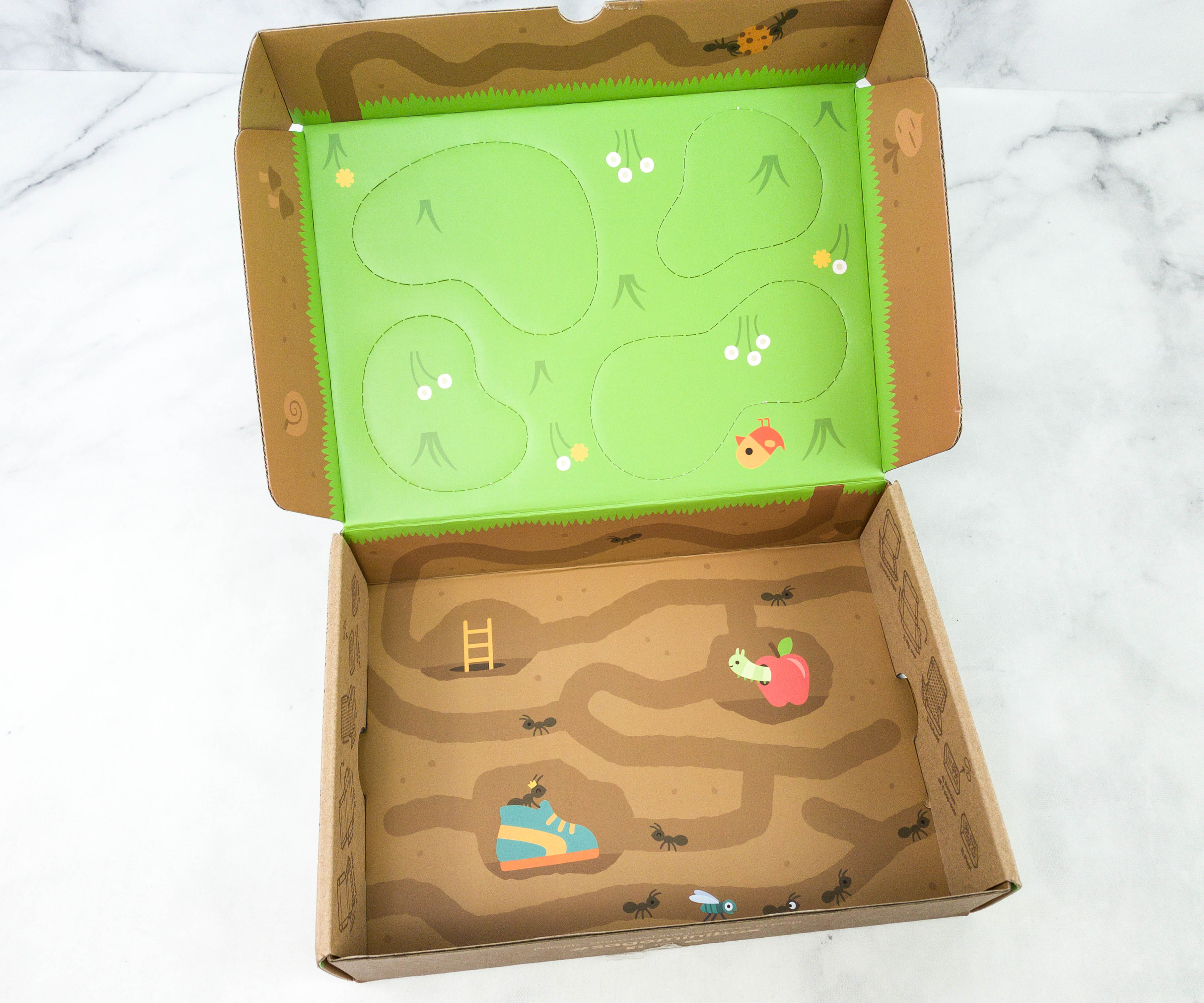 Sago Mini Box Review + Coupon - BUG BUILDER - Hello Subscription