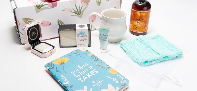 New QVC TILI Box Available Now – 8-Piece Buyer’s Favorites Spring Box!
