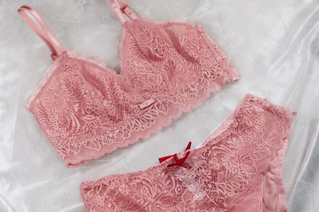 Treatly - UKs Best Lingerie Subscription Box!